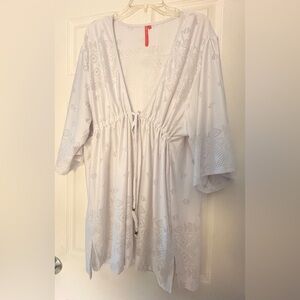 Cathy Daniel’s Swim White Beach Cover Up Size XL